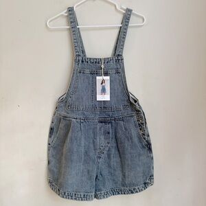 HEARTLOOM Destiny Overalls
SIZE XS. NWT